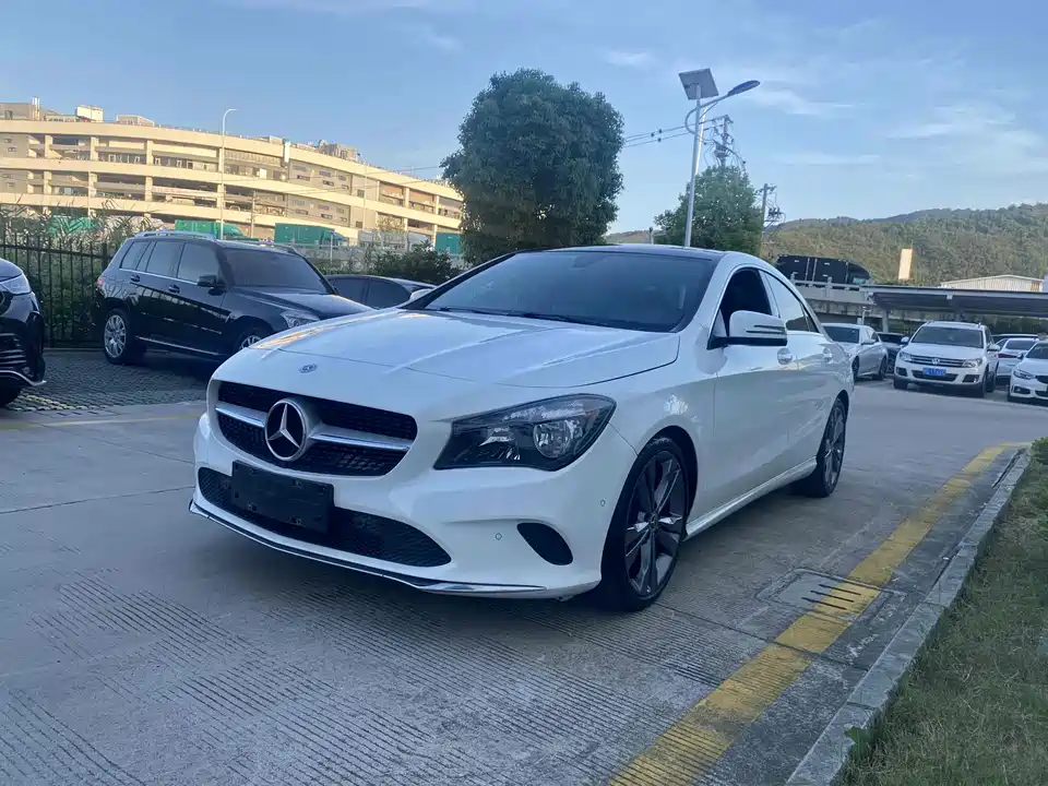 Mercedes-Benz CLA
