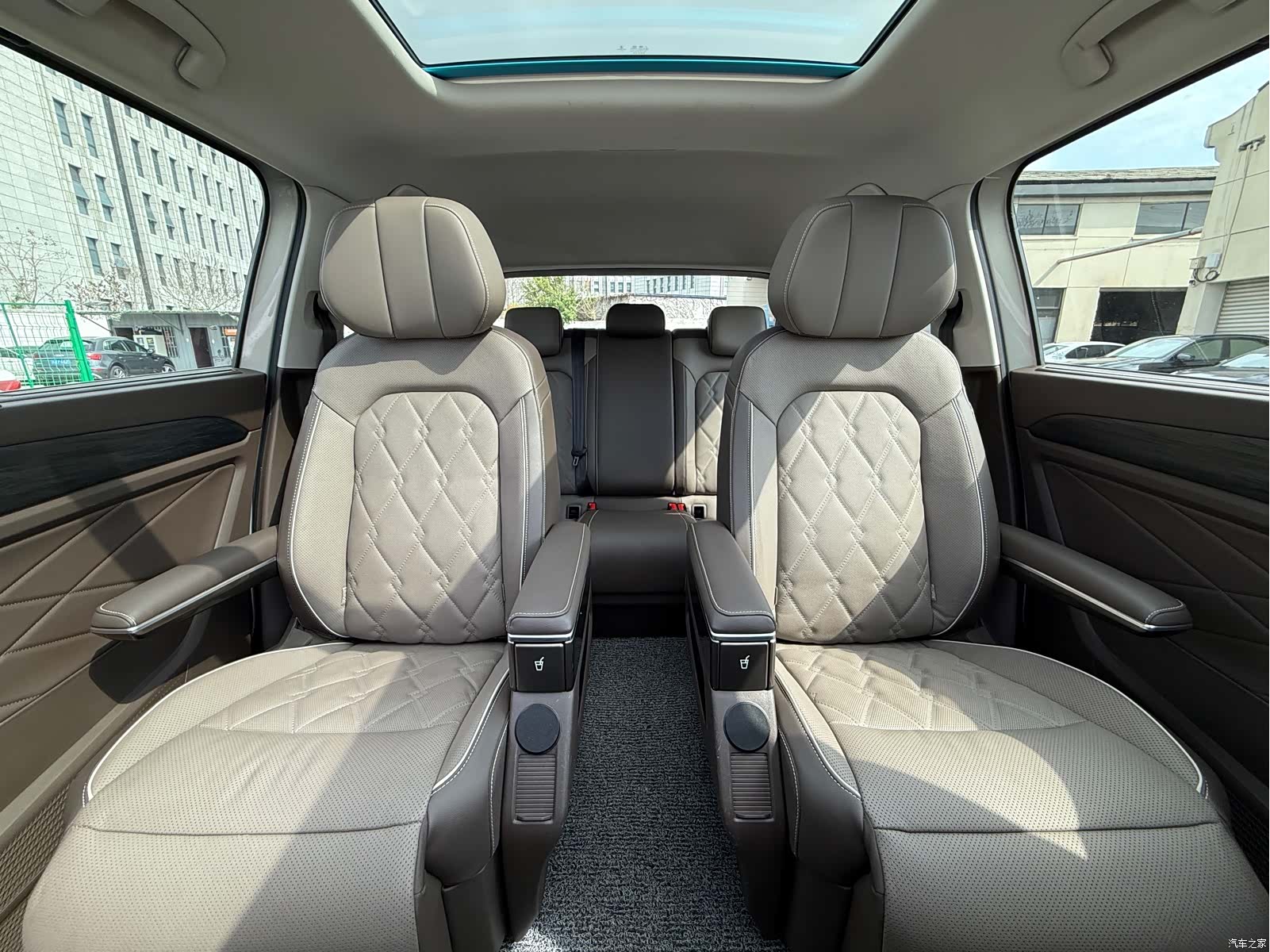 Volkswagen Viloran, 2022 26