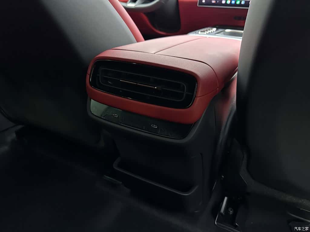 Xiaomi SU7, 2024 23