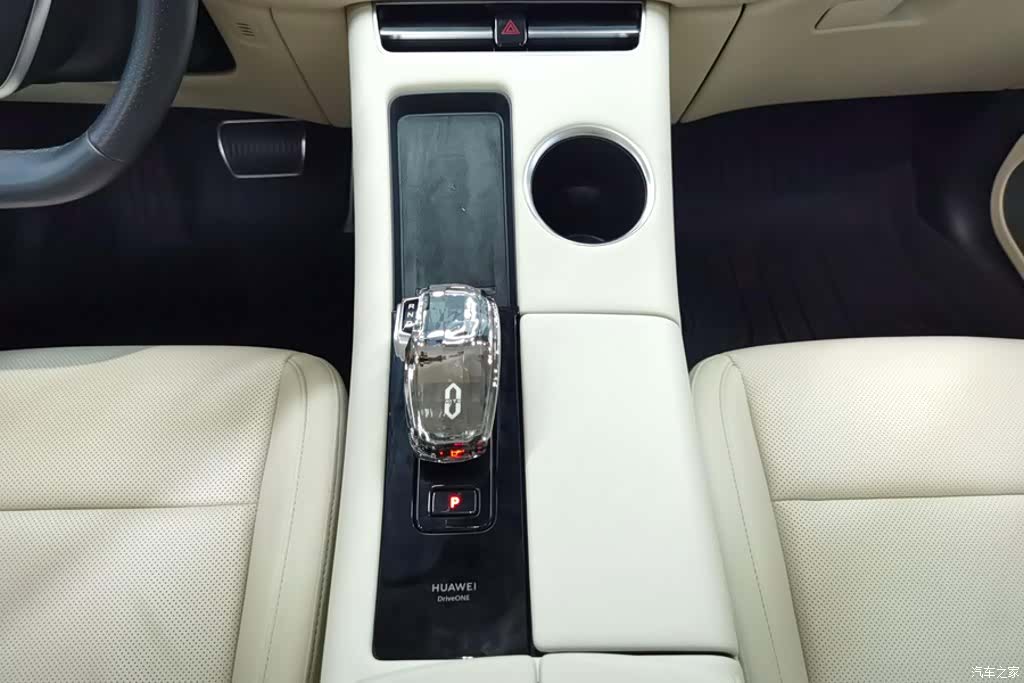 AITO M5, 2022 16