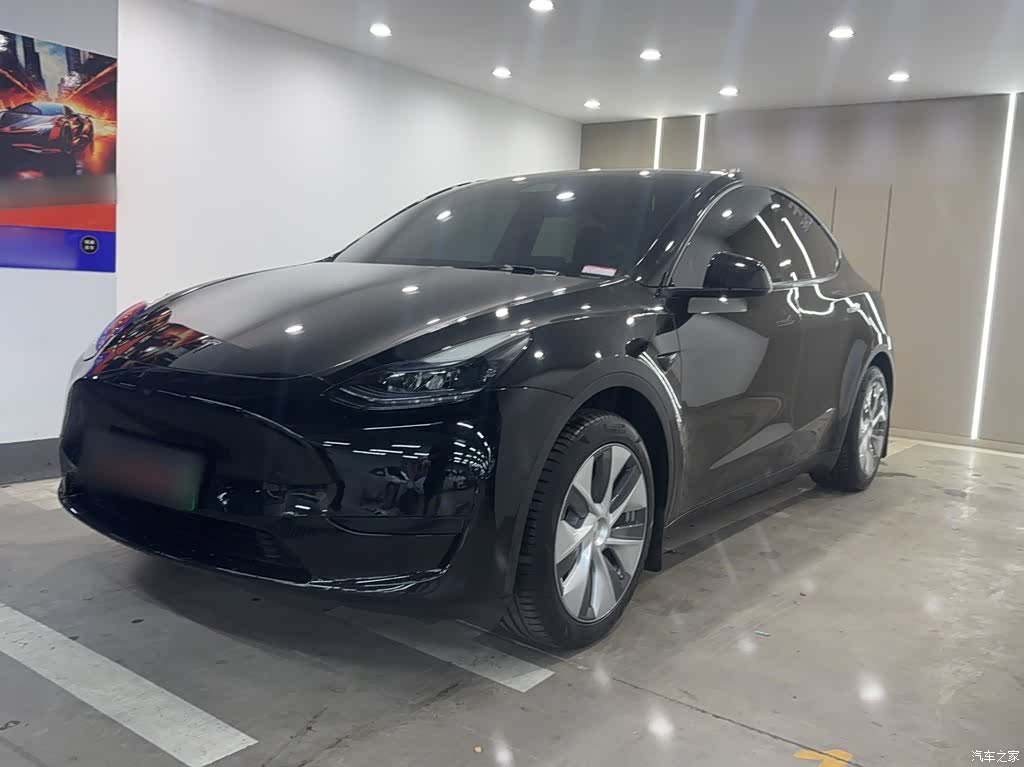 Tesla Model Y, 2022 4