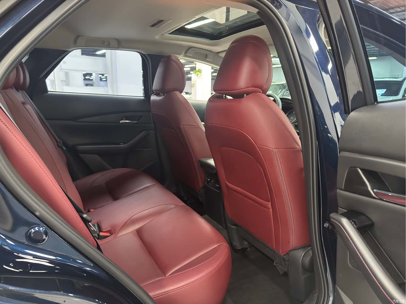 Mazda CX-30, 2023 11