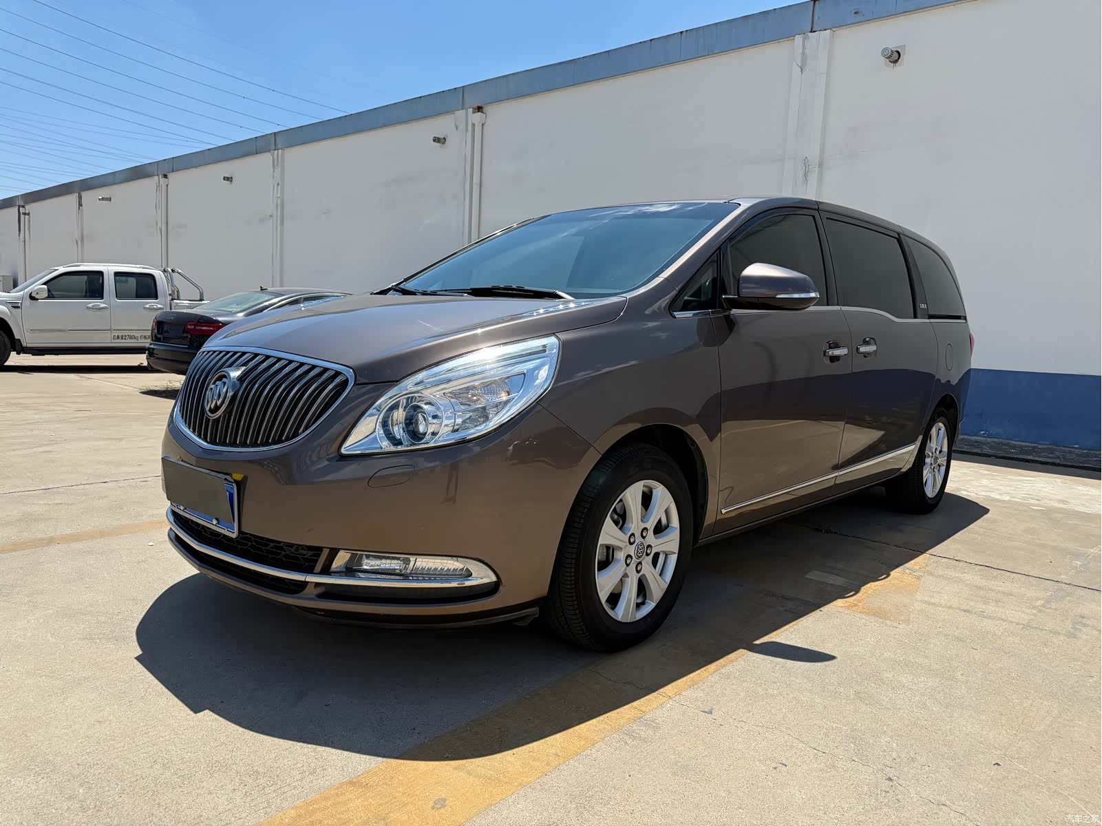 Buick GL8, 2016 1