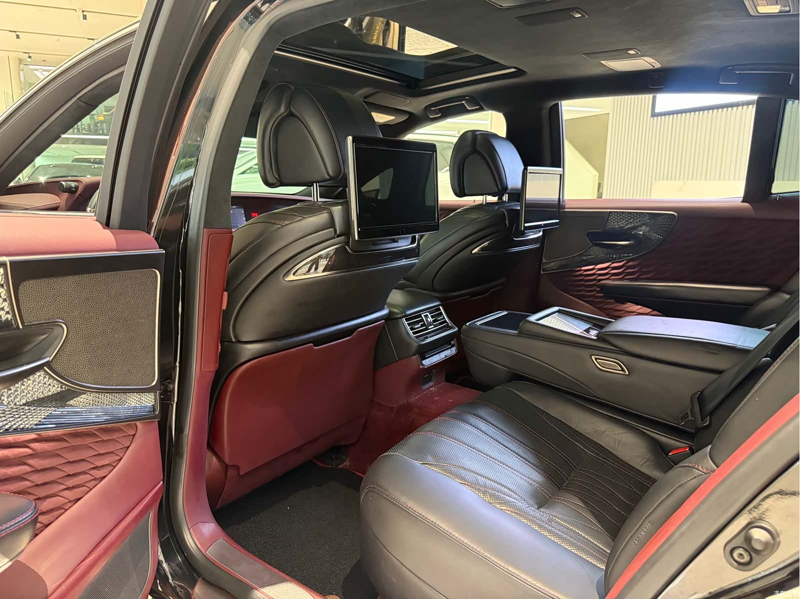 Lexus LS, 2019 8