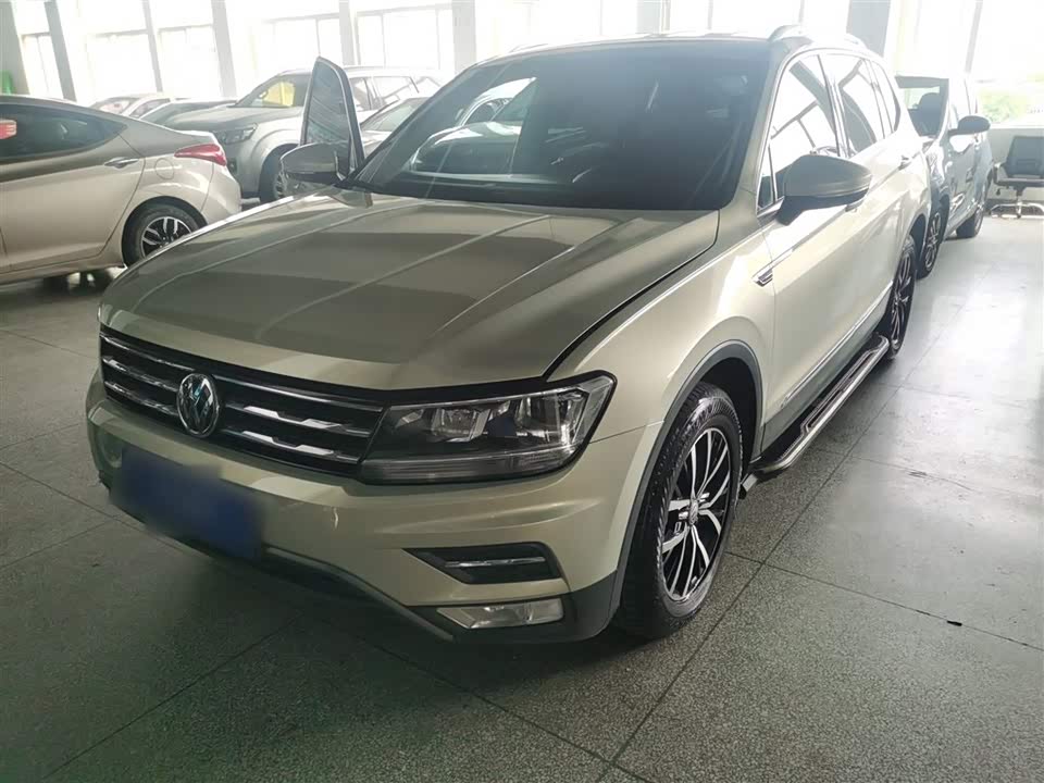 Volkswagen Tiguan L