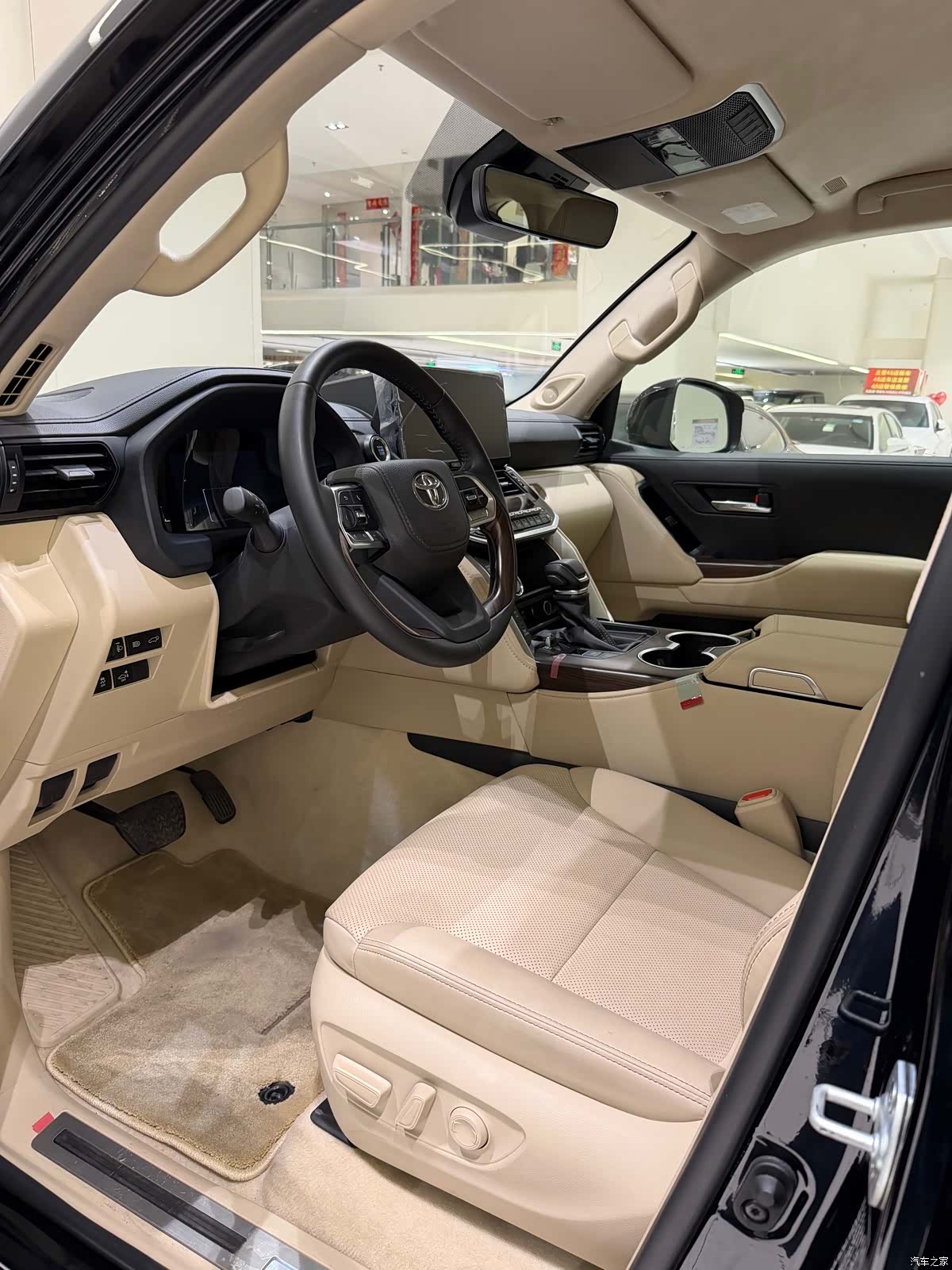 Toyota Land Cruiser, 2026 6