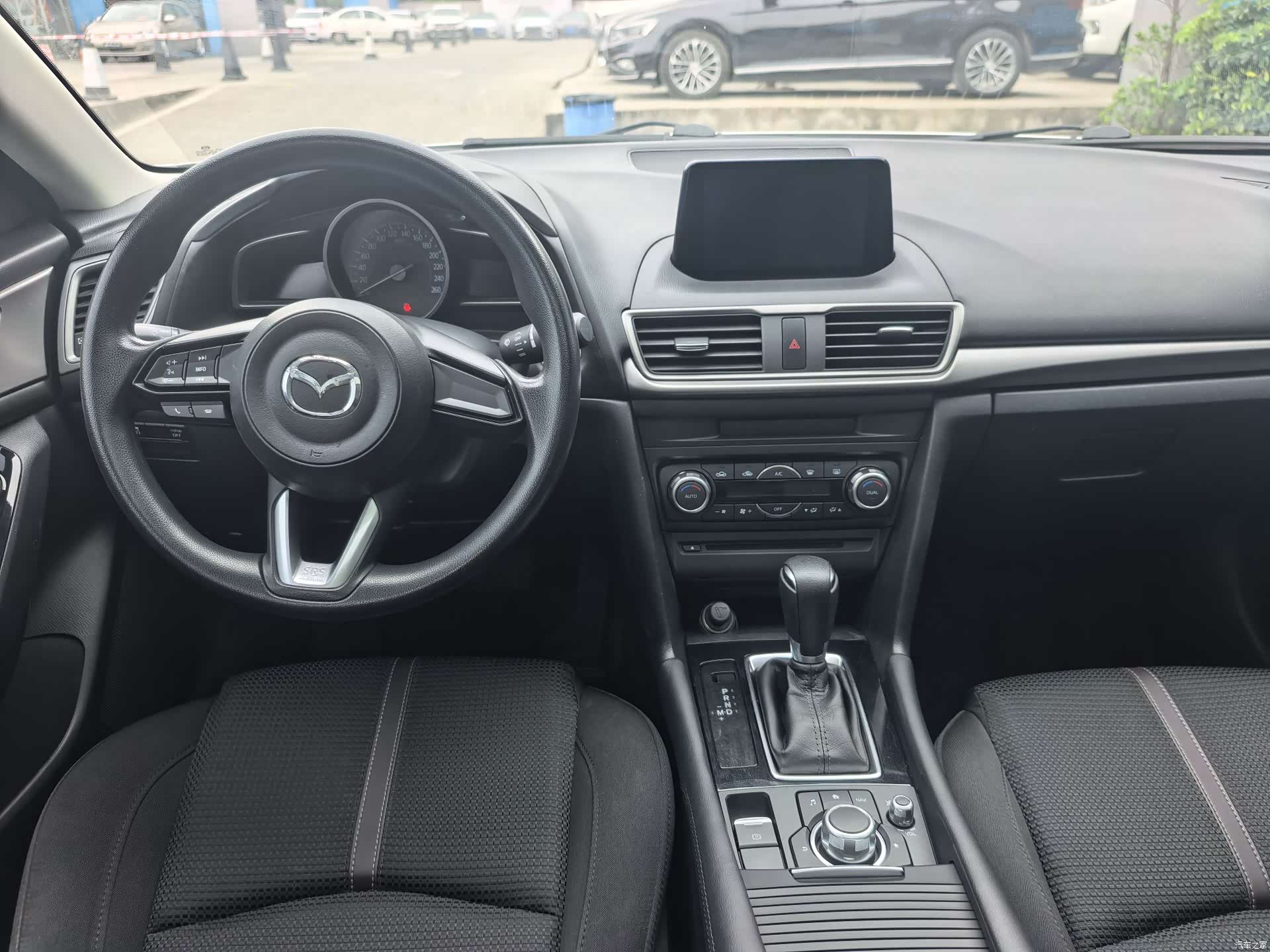 Mazda Mazda3, 2017 15