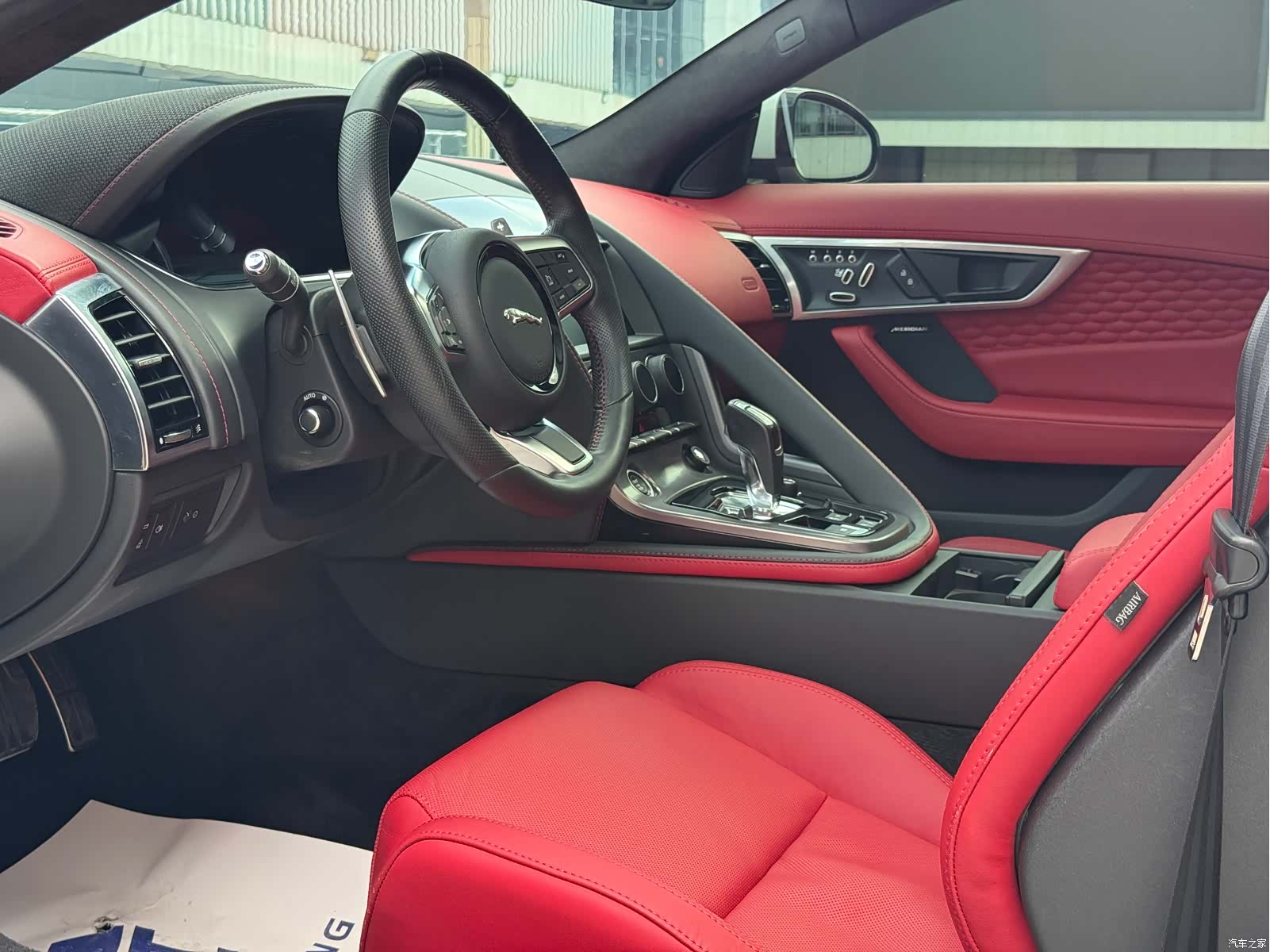 Jaguar F-TYPE, 2021 4