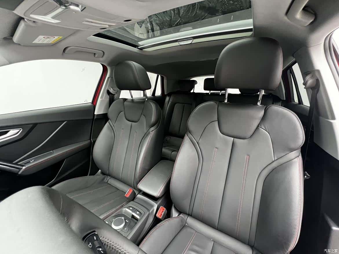 Audi Q2L, 2021 11