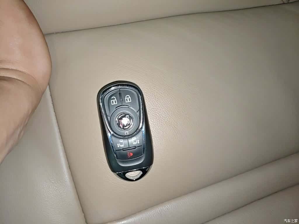 Buick GL8, 2021 9