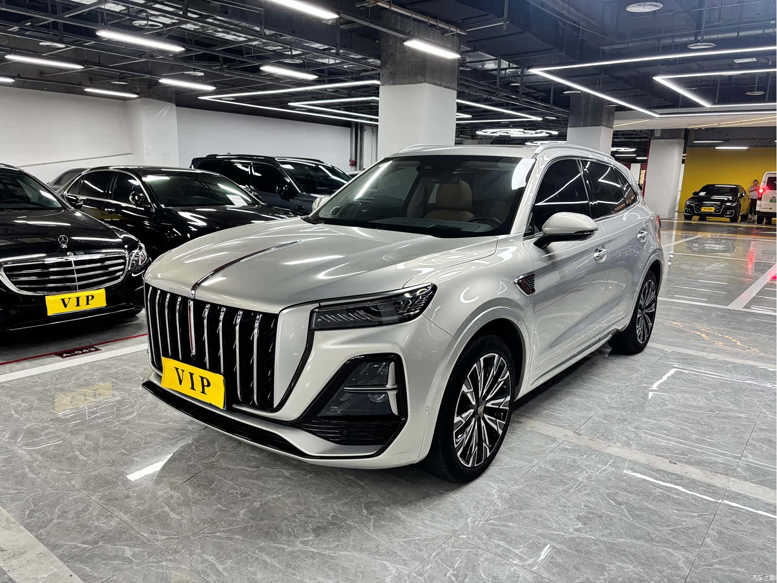 Hongqi HS5, 2023 1