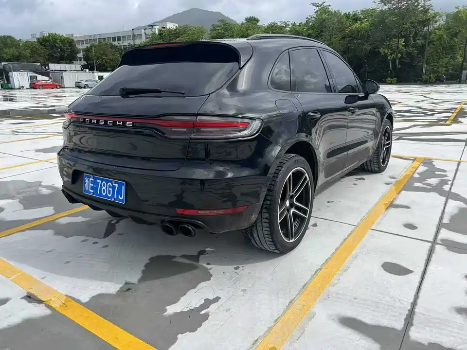 Porsche Macan