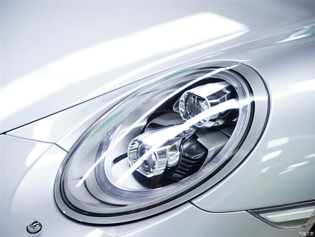 Porsche 911, 2017 18