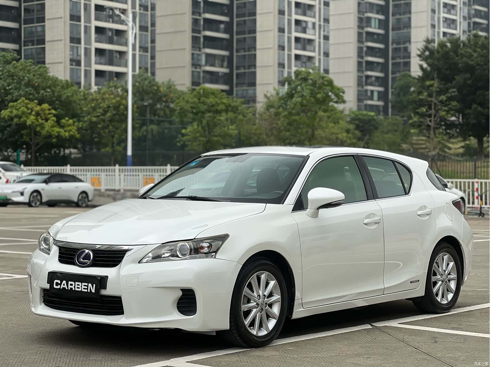 Lexus CT, 2013 1