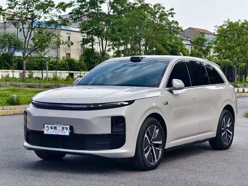 Li Auto L6