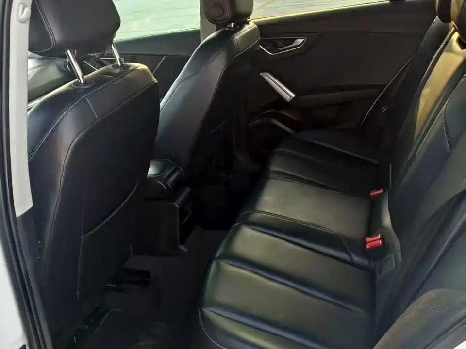 Audi Q2L Audi Q2L