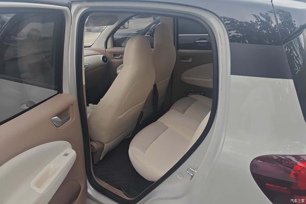 Wuling MINIEV, 2025 11