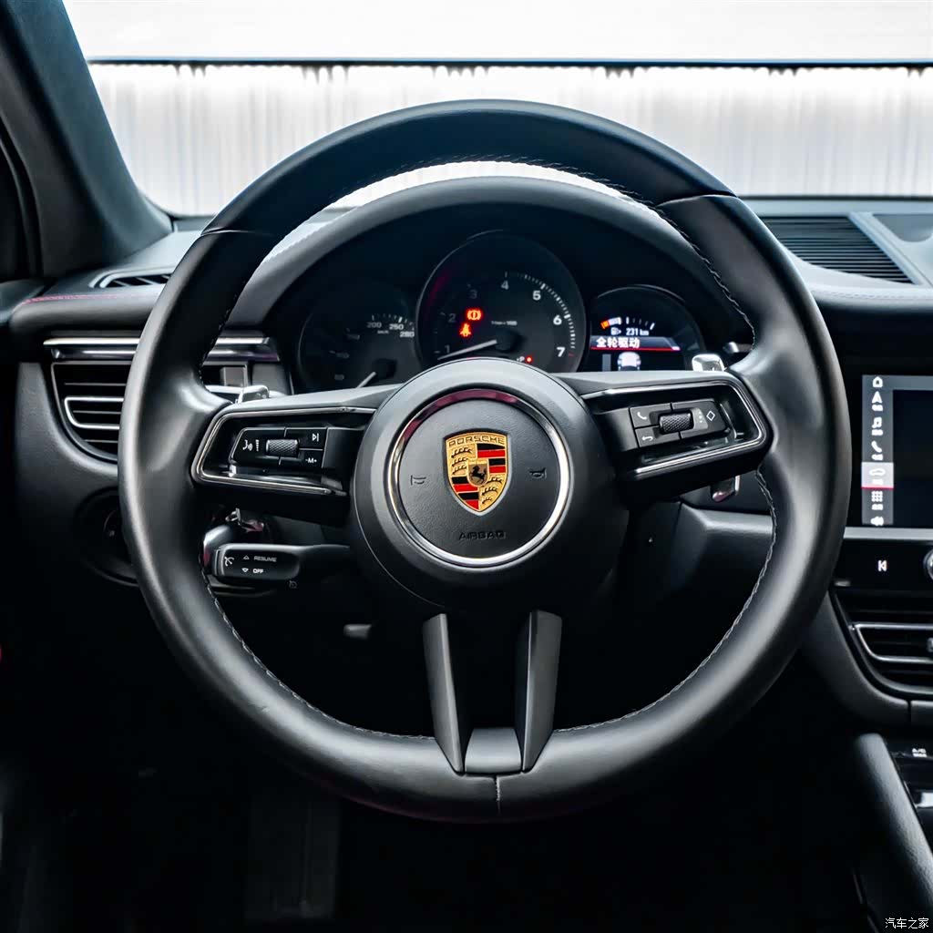Porsche Macan, 2024 14