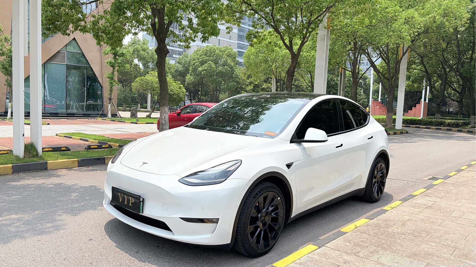 Tesla Model Y, 2022 1