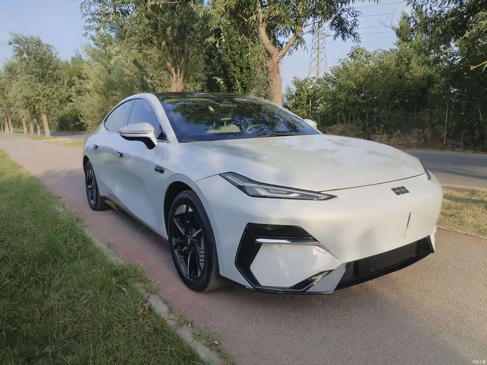 Geely E8, 2024 3
