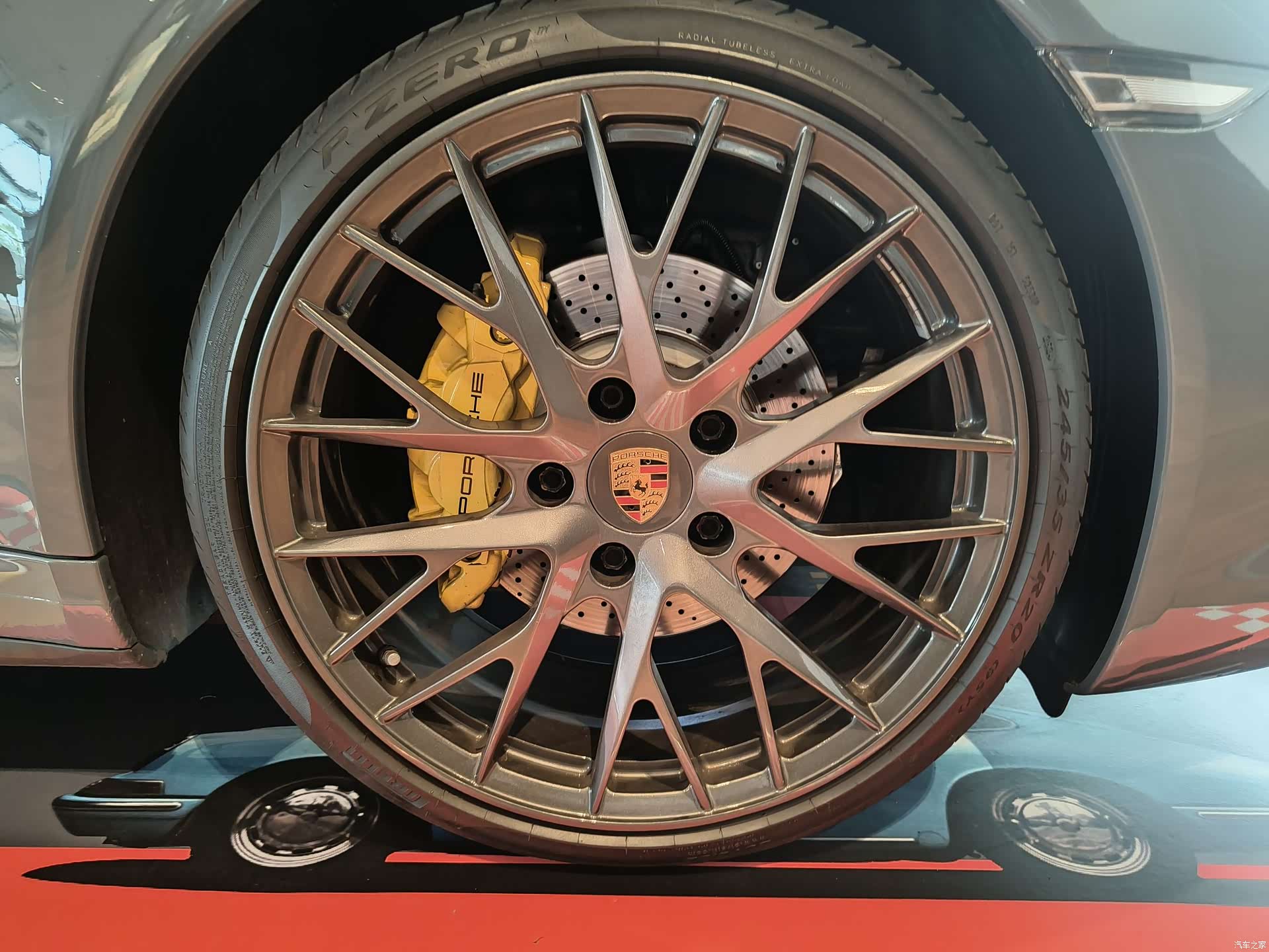 Porsche 911, 2018 6