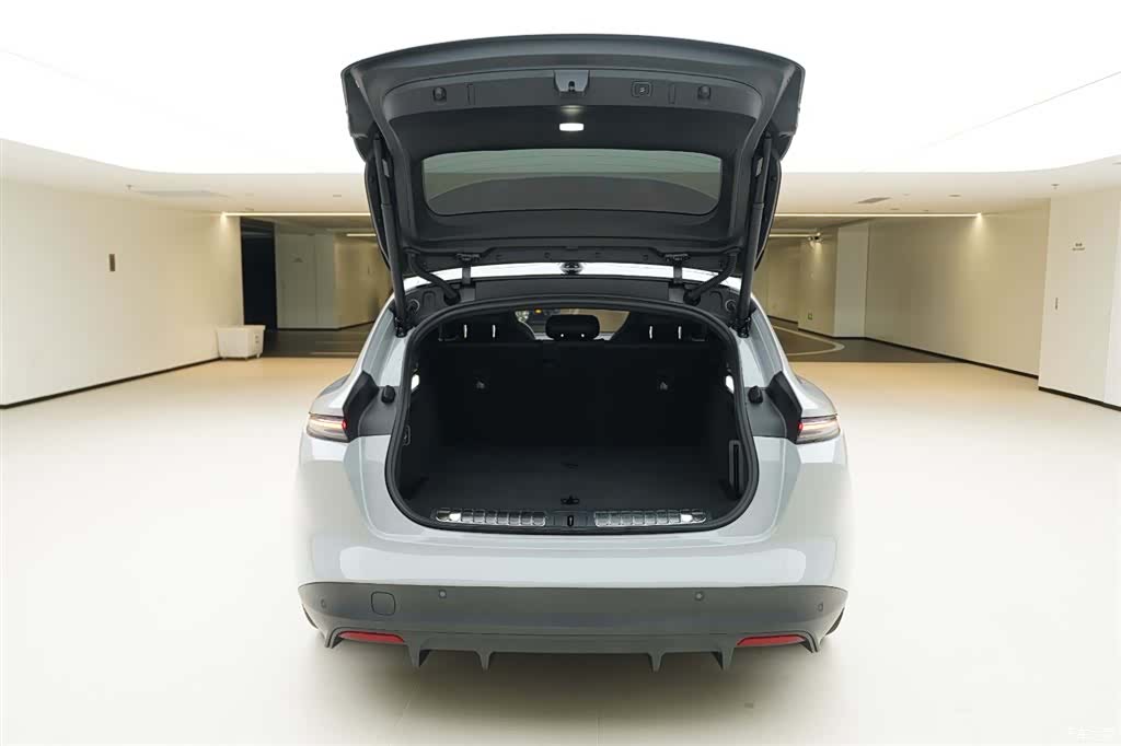NIO ET5, 2024 6