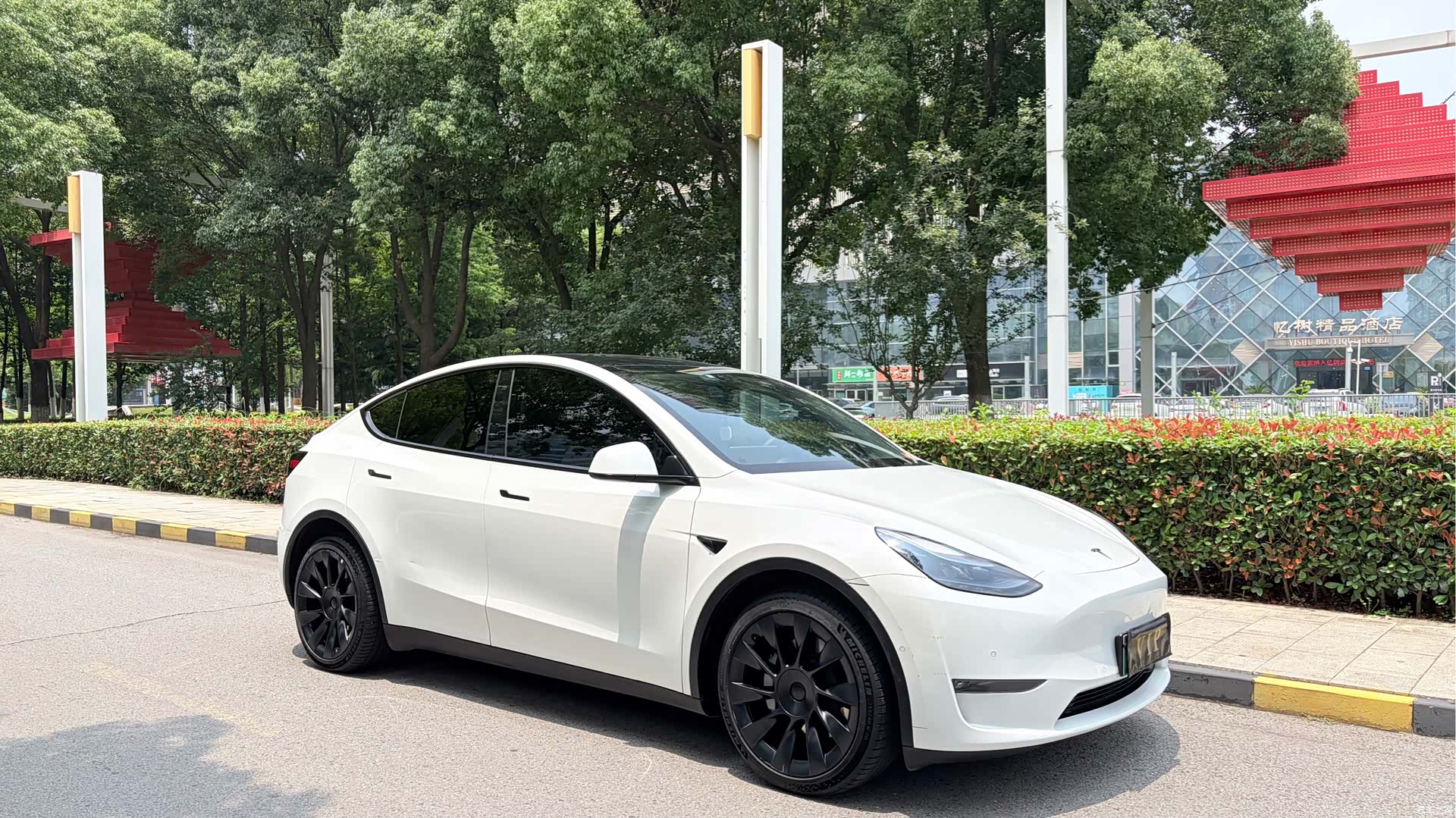 Tesla Model Y, 2022 3