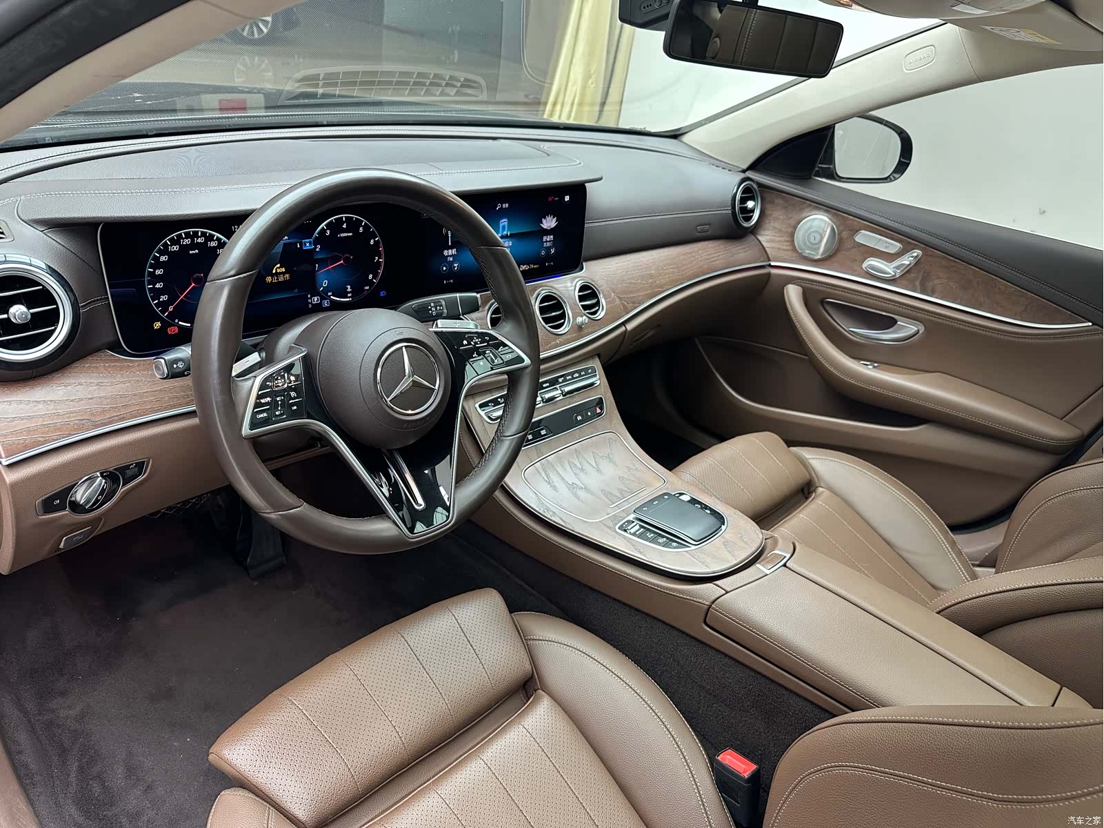 Mercedes-Benz E-Class, 2022 14