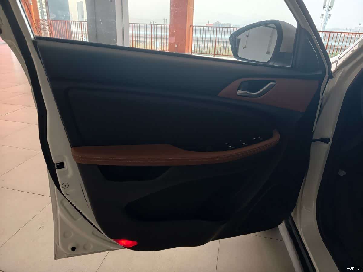 Landwind X2, 2018 14