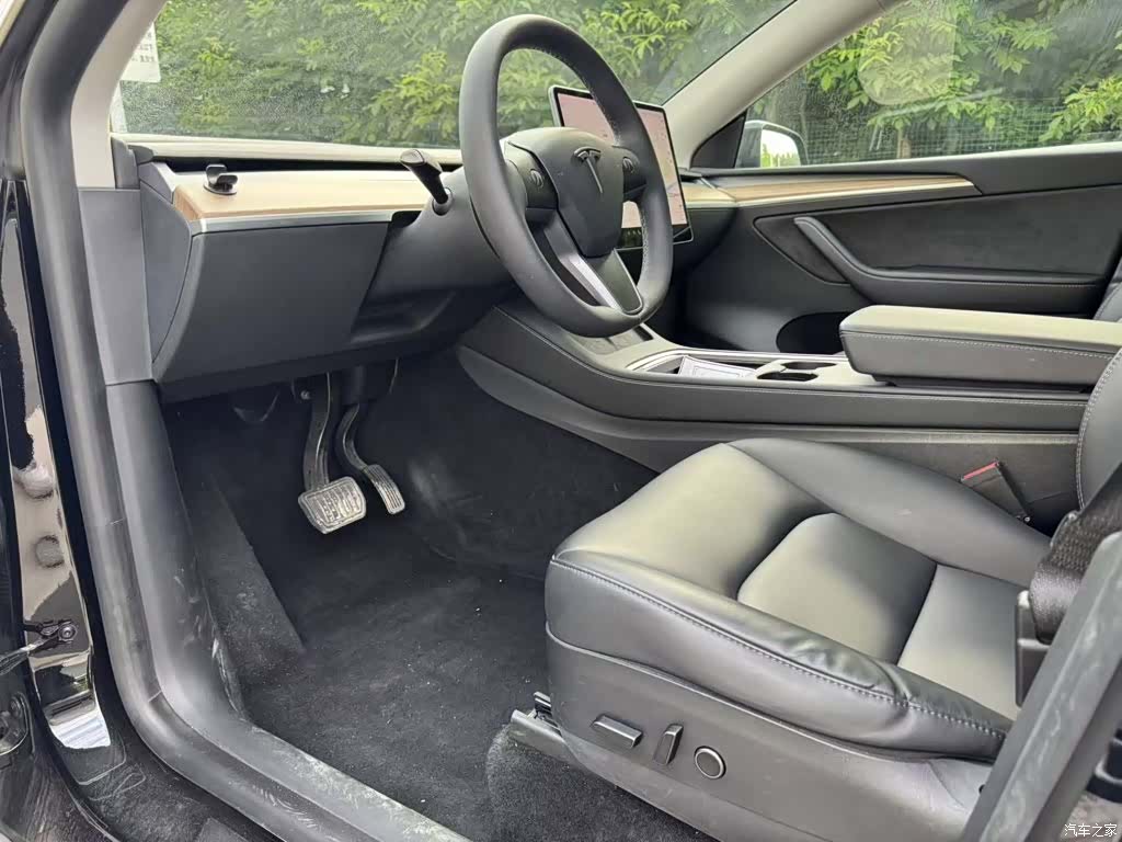 Tesla Model Y, 2021 13