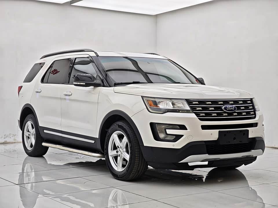 Ford Explorer Ford Explorer
