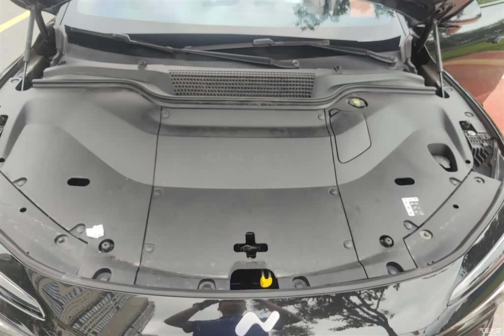 NIO L60, 2025 10