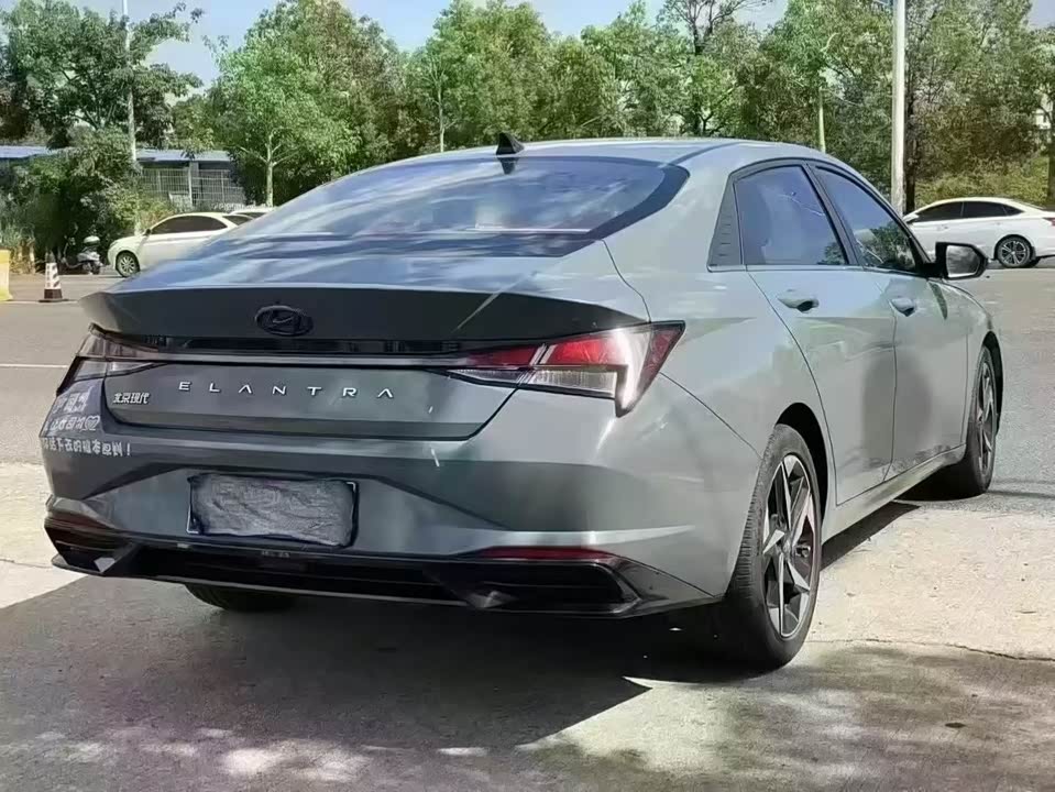 Hyundai Elantra