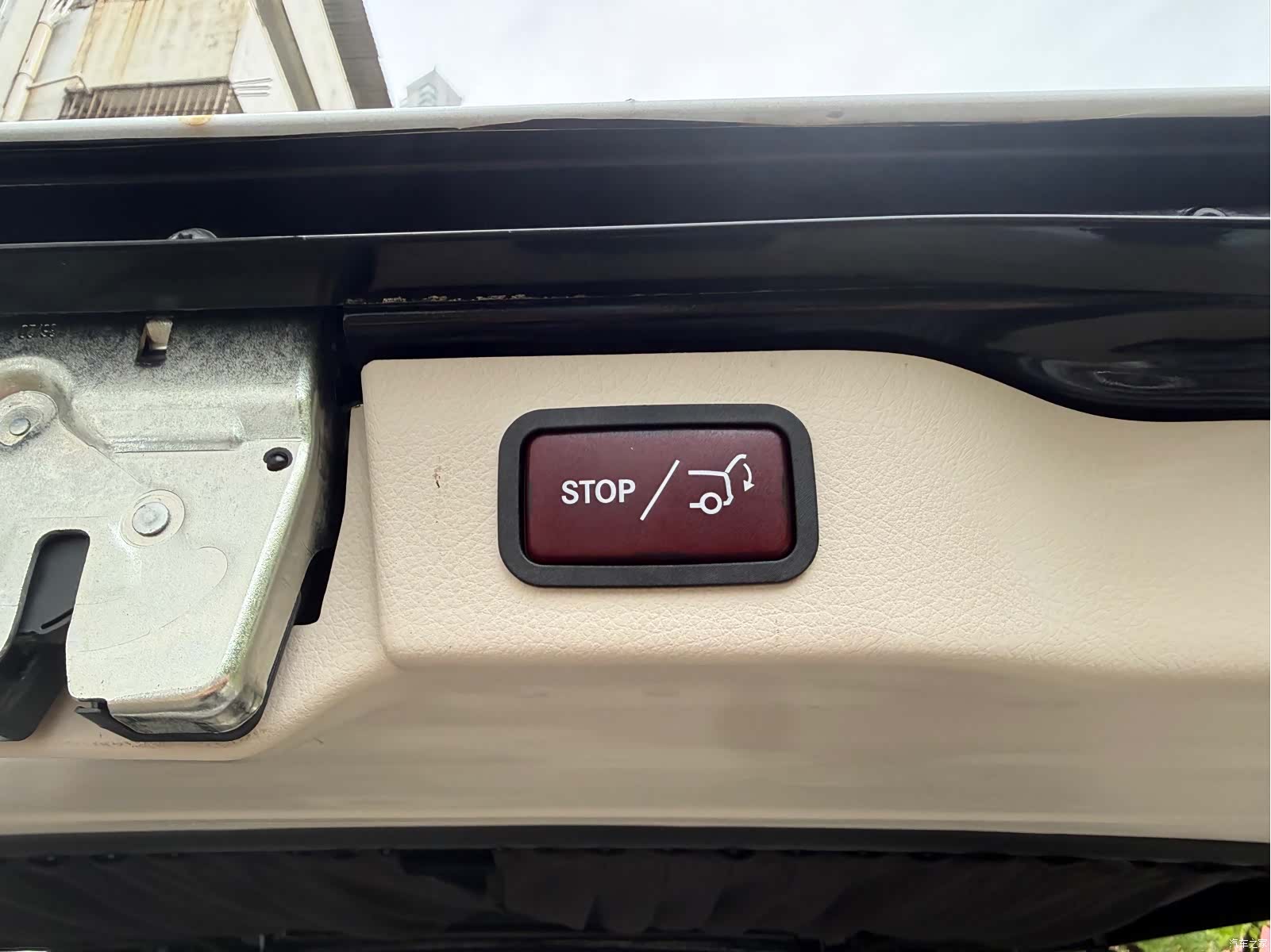 Mercedes-Benz V-Class, 2021 13