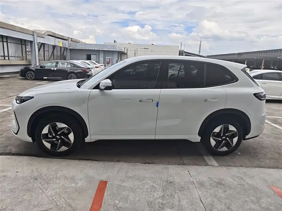 Geely Galaxy Galaxy E5