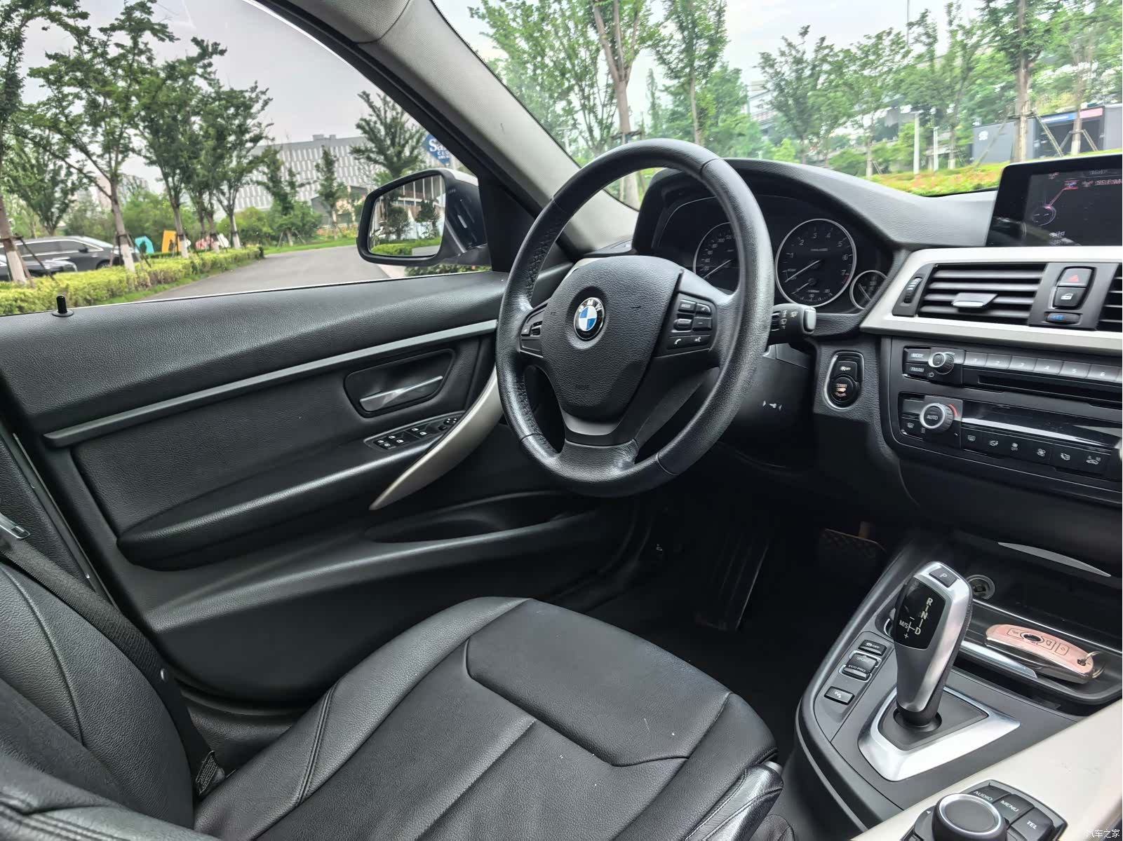 BMW 3 Series, 2015 11