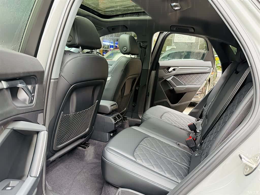 Audi Q3, 2024 14