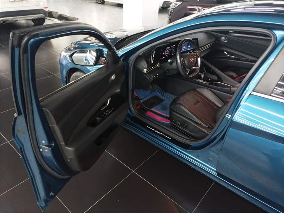 Hyundai Elantra Hyundai Elantra