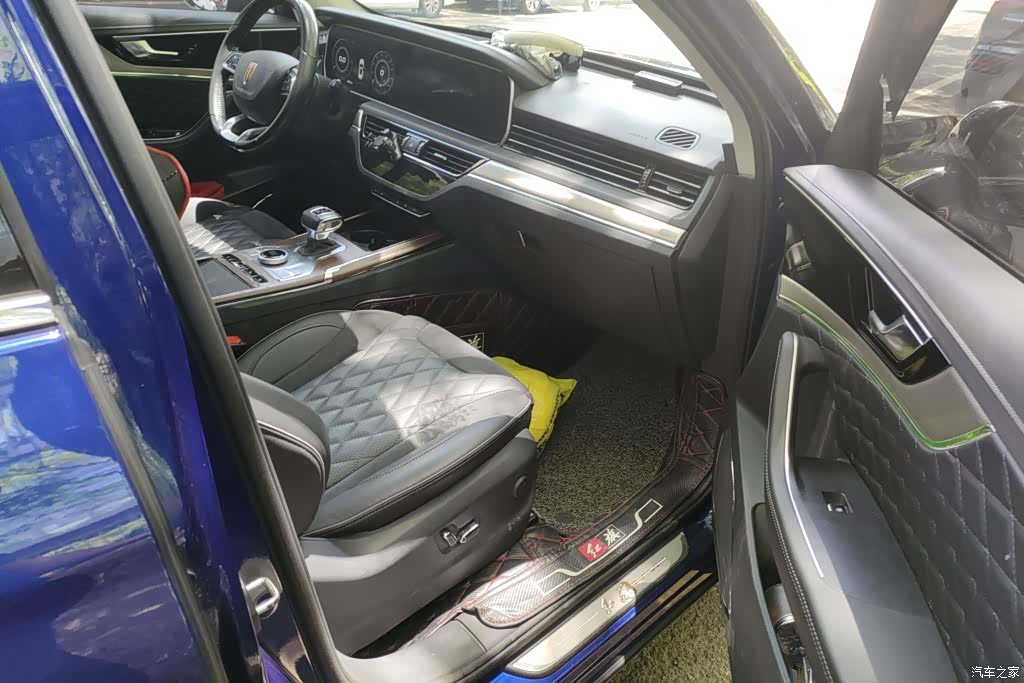 Hongqi HS5, 2019 8