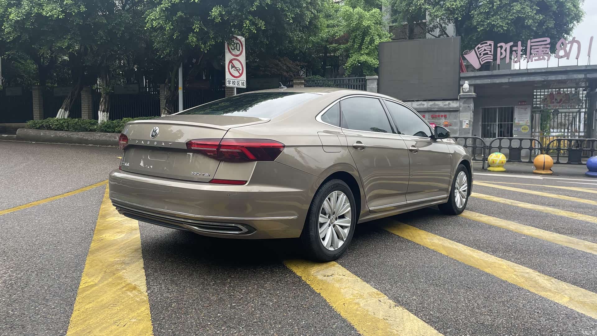Volkswagen Passat, 2020 15