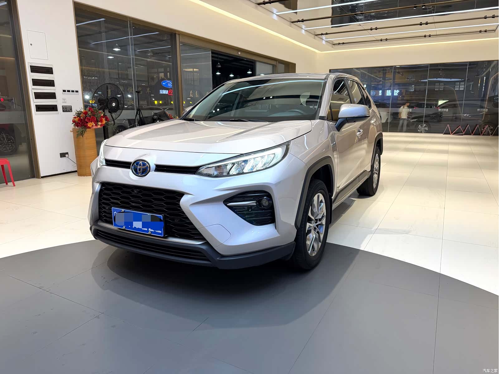 Toyota Wildlander, 2022 1