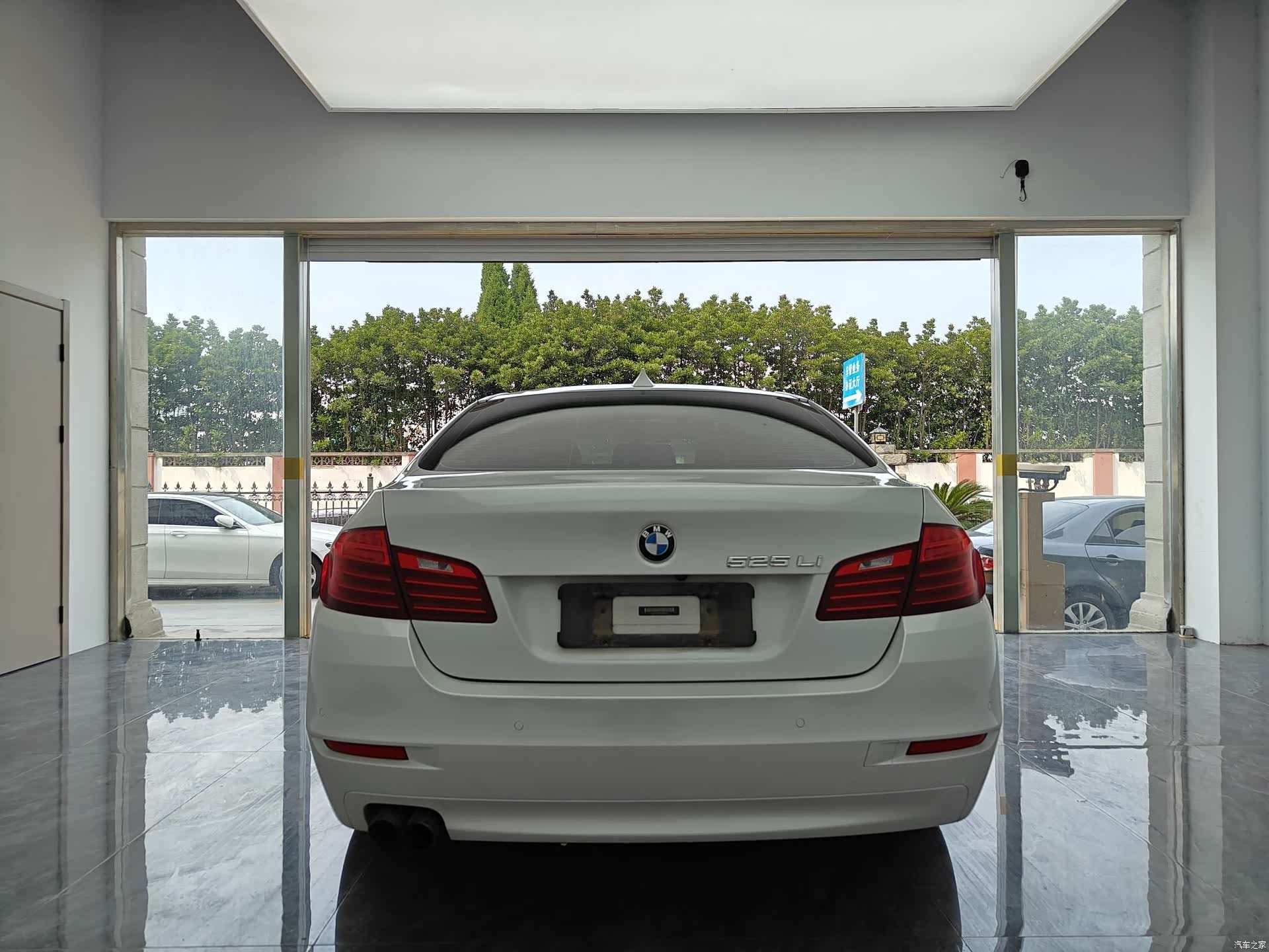 BMW 5 Series, 2017 все фото