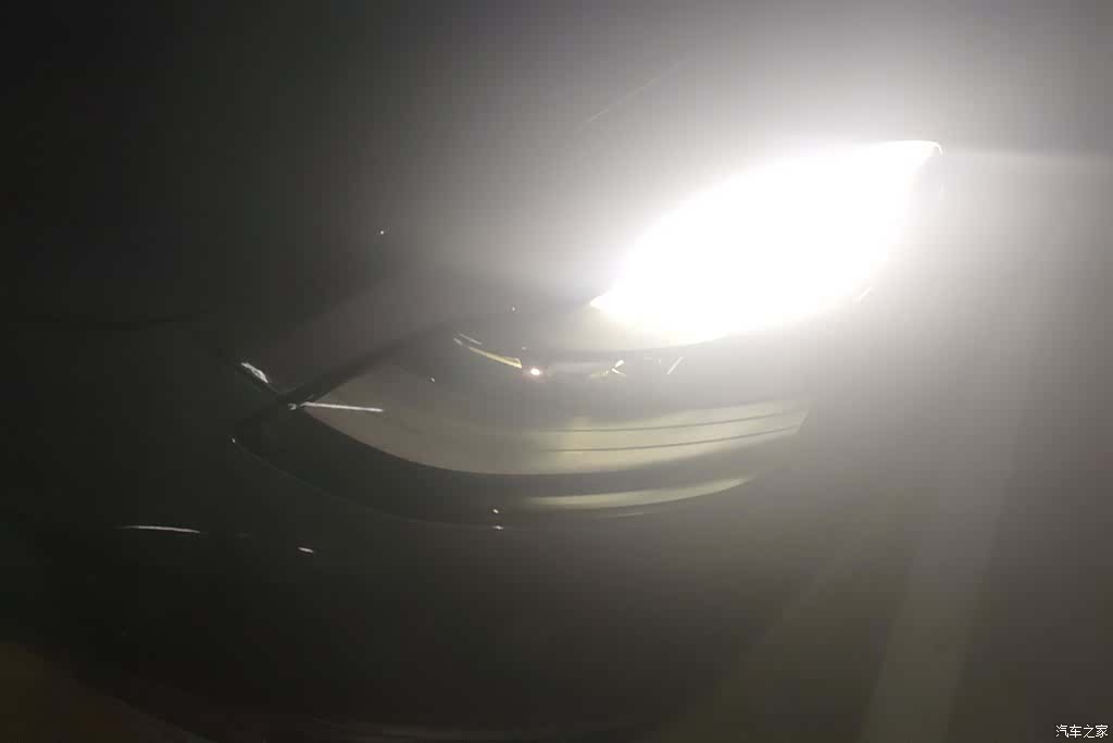 Tesla Model Y, 2021 все фото