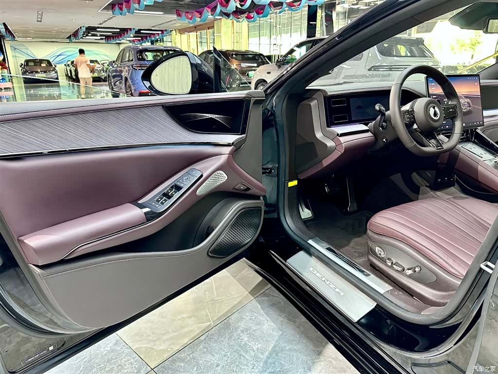 Denza Z9GT, 2025 7