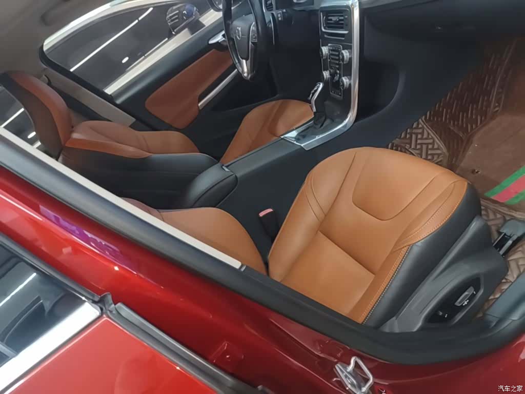 Volvo V60, 2016 25