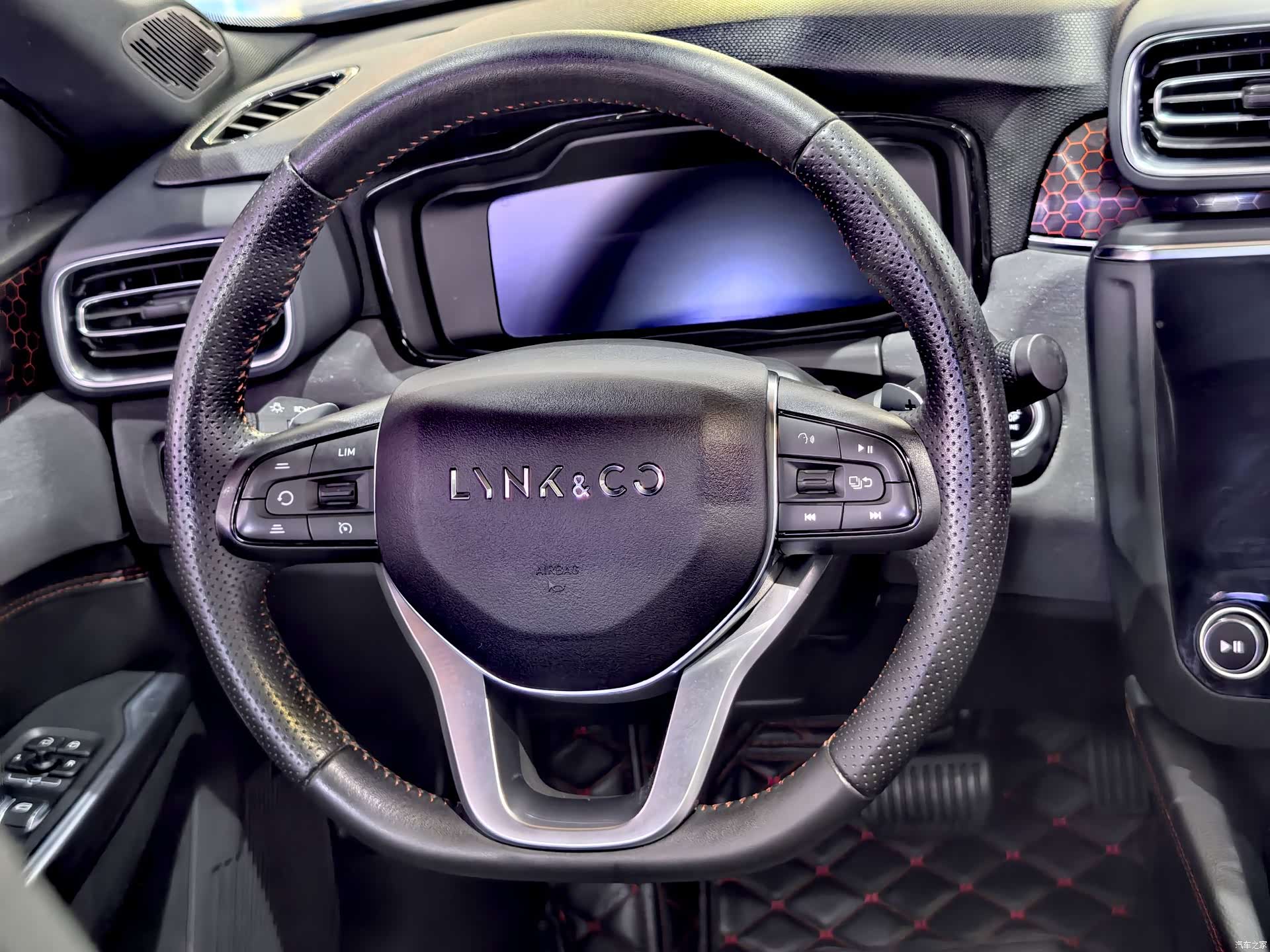 Lynk & Co 01, 2020 8
