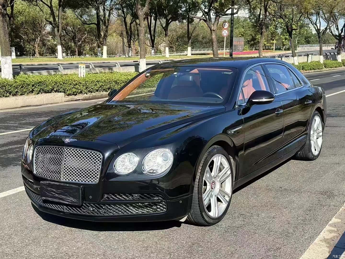 Bentley Flying Spur, 2016 1