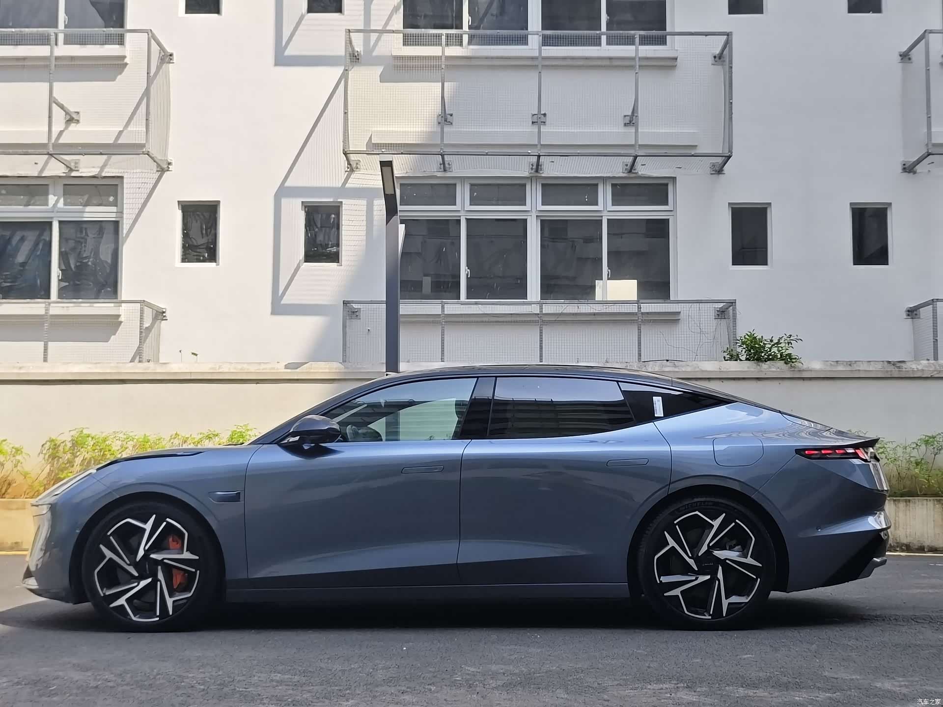 Lynk & Co Z10, 2025 все фото