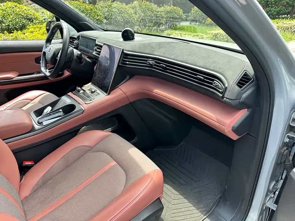 NIO EC6