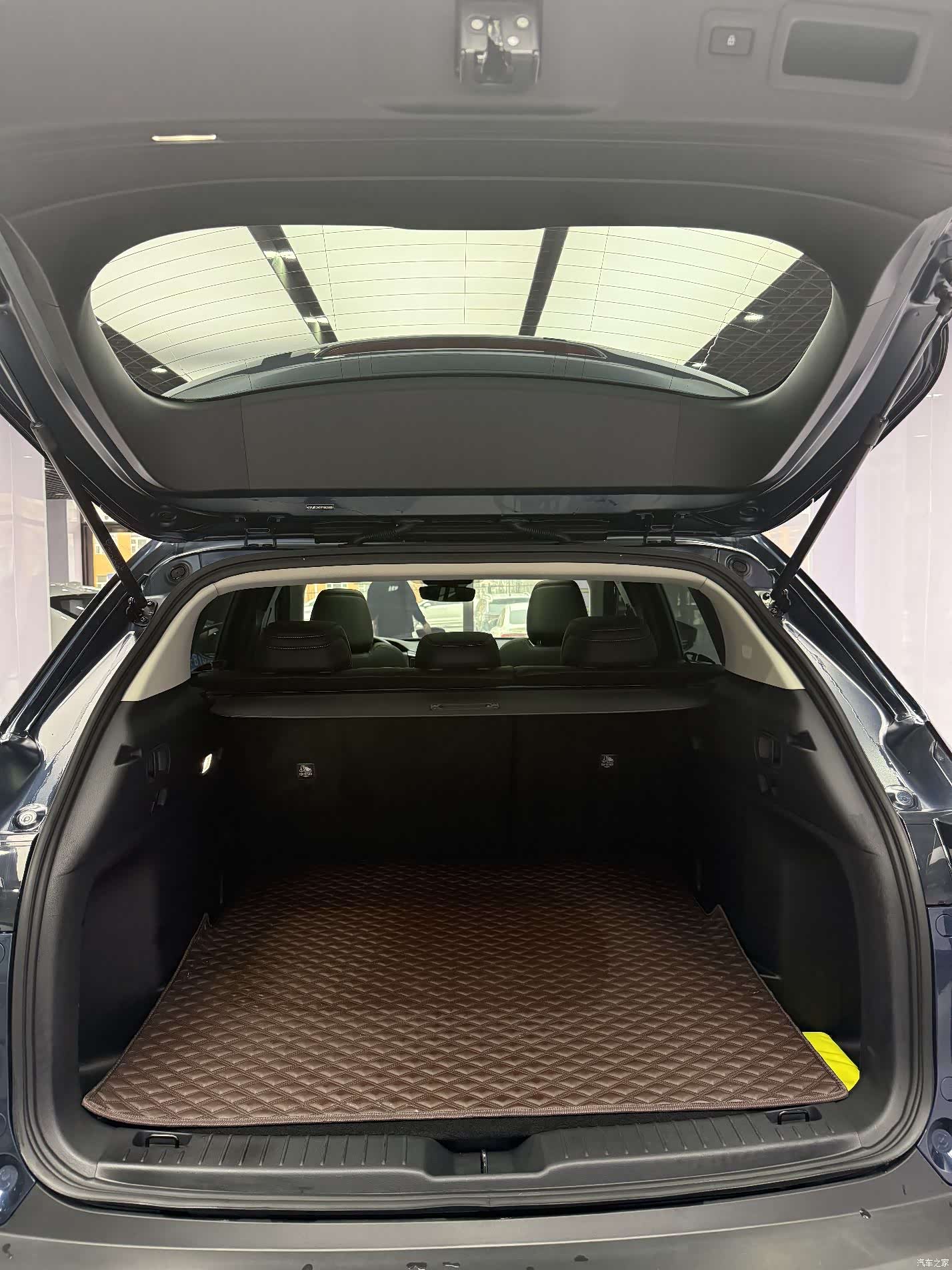Mazda CX-50, 2023 21